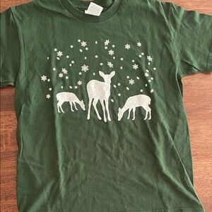 Delta youth Christmas deer tee shirt NWOT